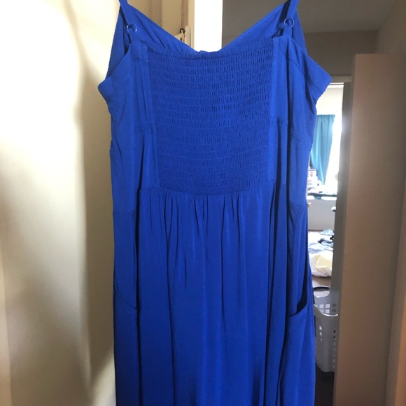 Dress - Picture 2 of 2